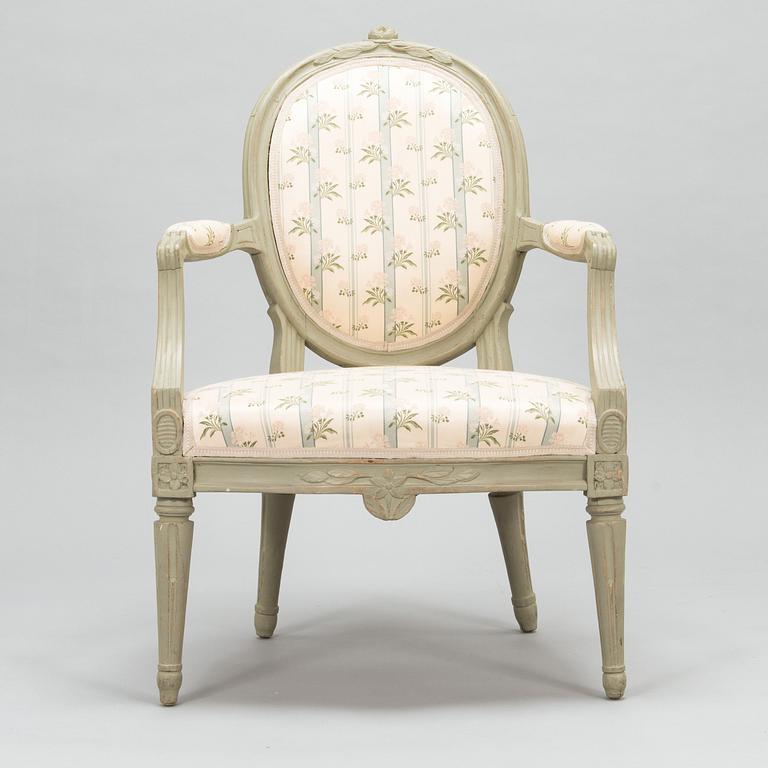 A Gustavian armchair by Johan Erik Höglander, master in Stockholm 1777-1813. Signed IEH.