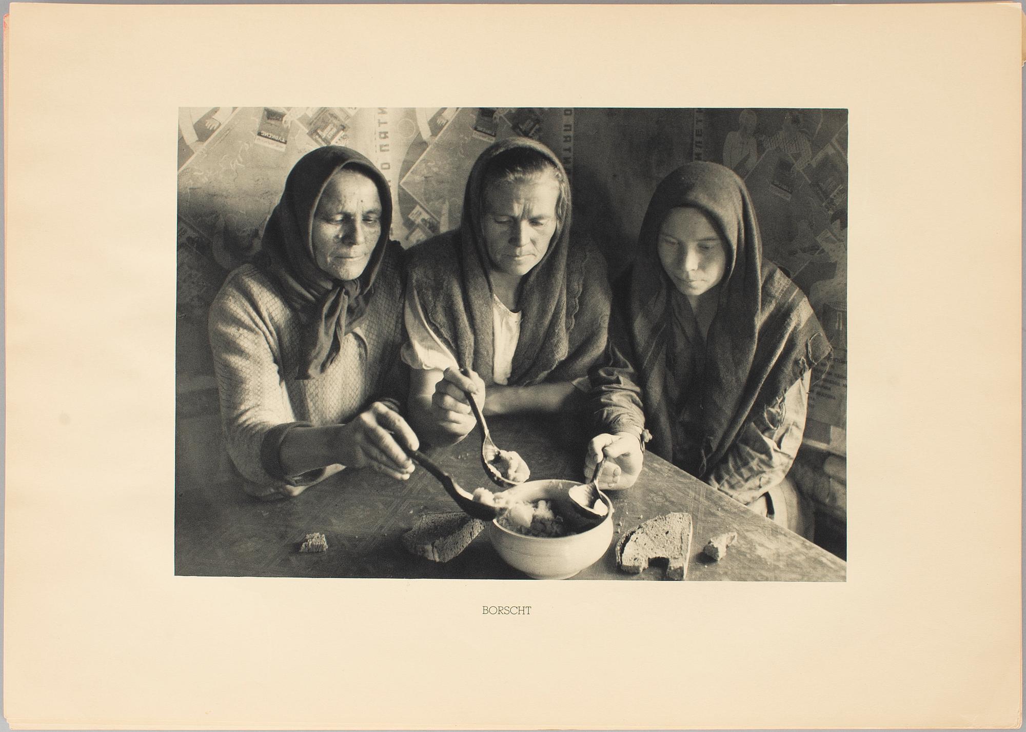MARGARET BOURKE-WHITE, portfolio med fotogravyrer "Twelve Soviet Photo-prints".