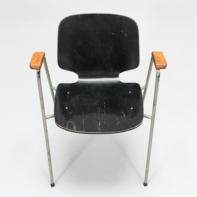 ANTTI NURMESNIEMI, nojatuoli, Artek. Suunniteltu 1956-1957.