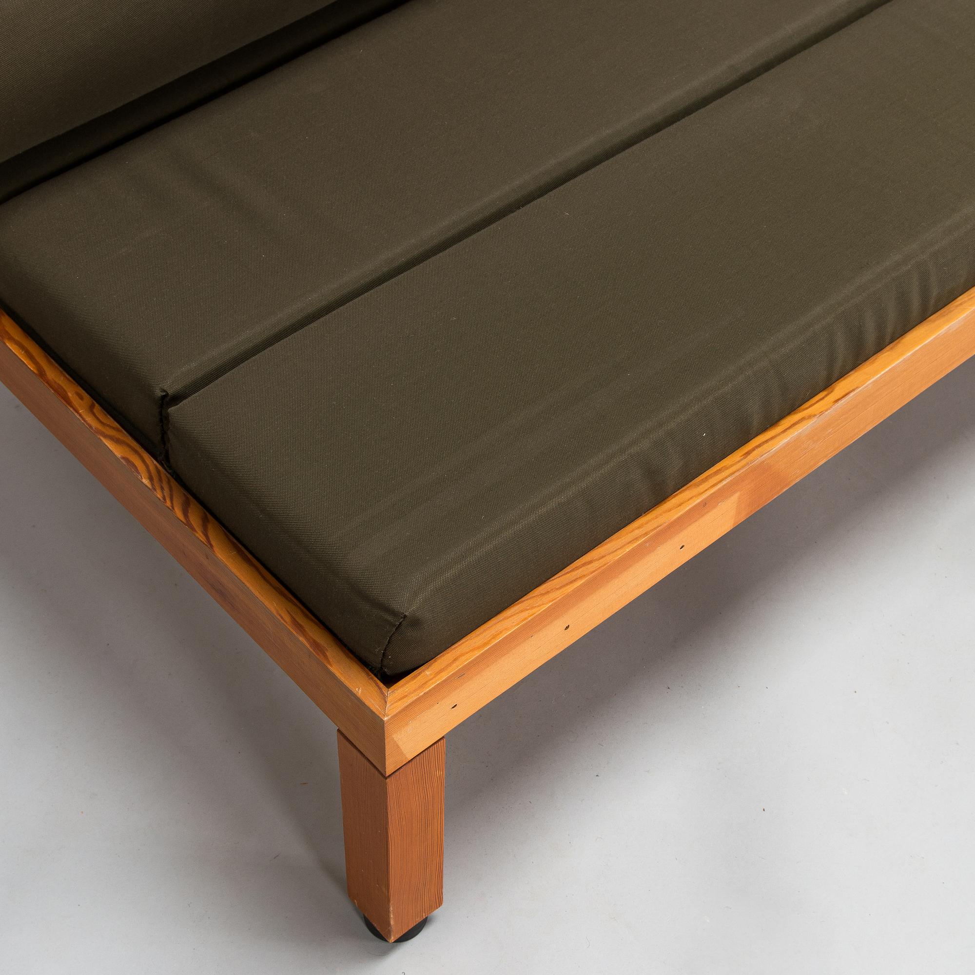 Haroma, Saarinen, and Salo, a sofa collaborative artistic design 1960.