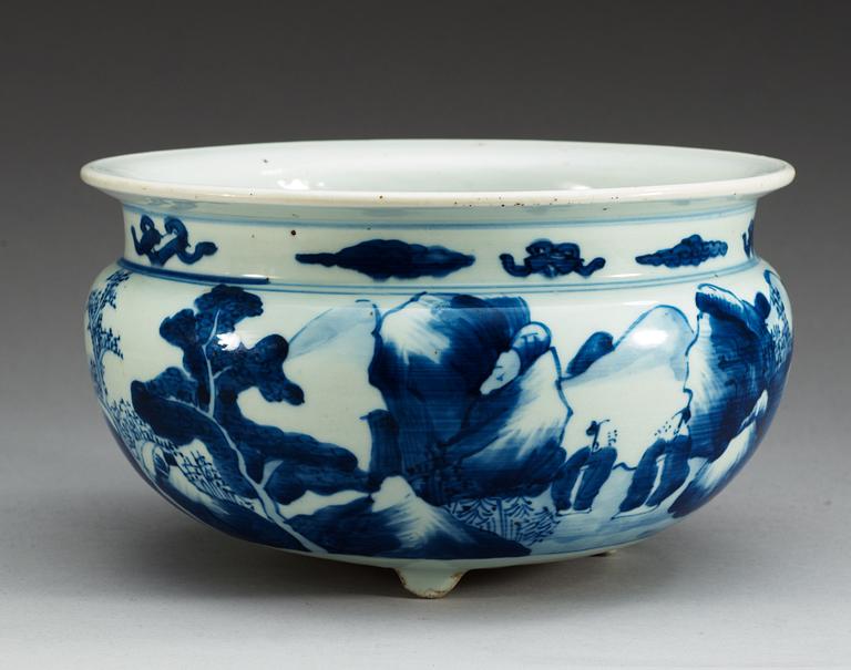 A blue and white tripod censer, Qing dynasty, 18th Century.