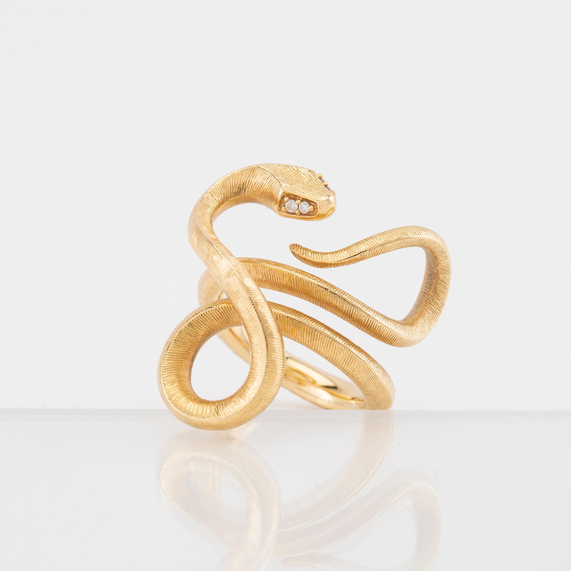 Ole Lynggaard, Ring "Snakes" 18K gold with round brilliant-cut diamonds.