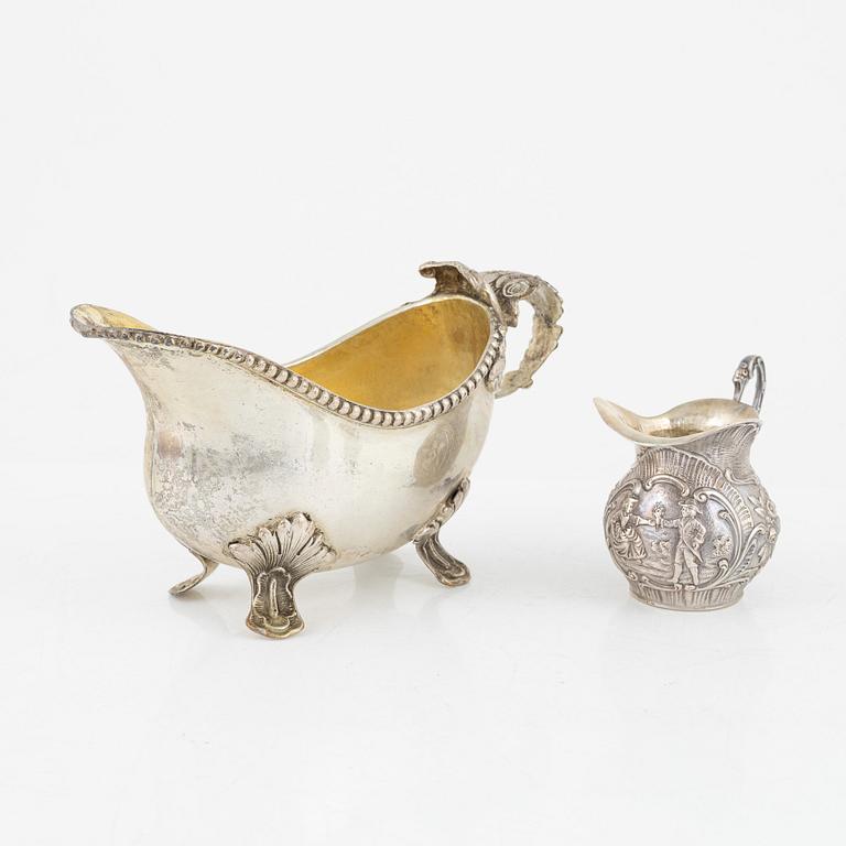 Seven silver items, 20th century.