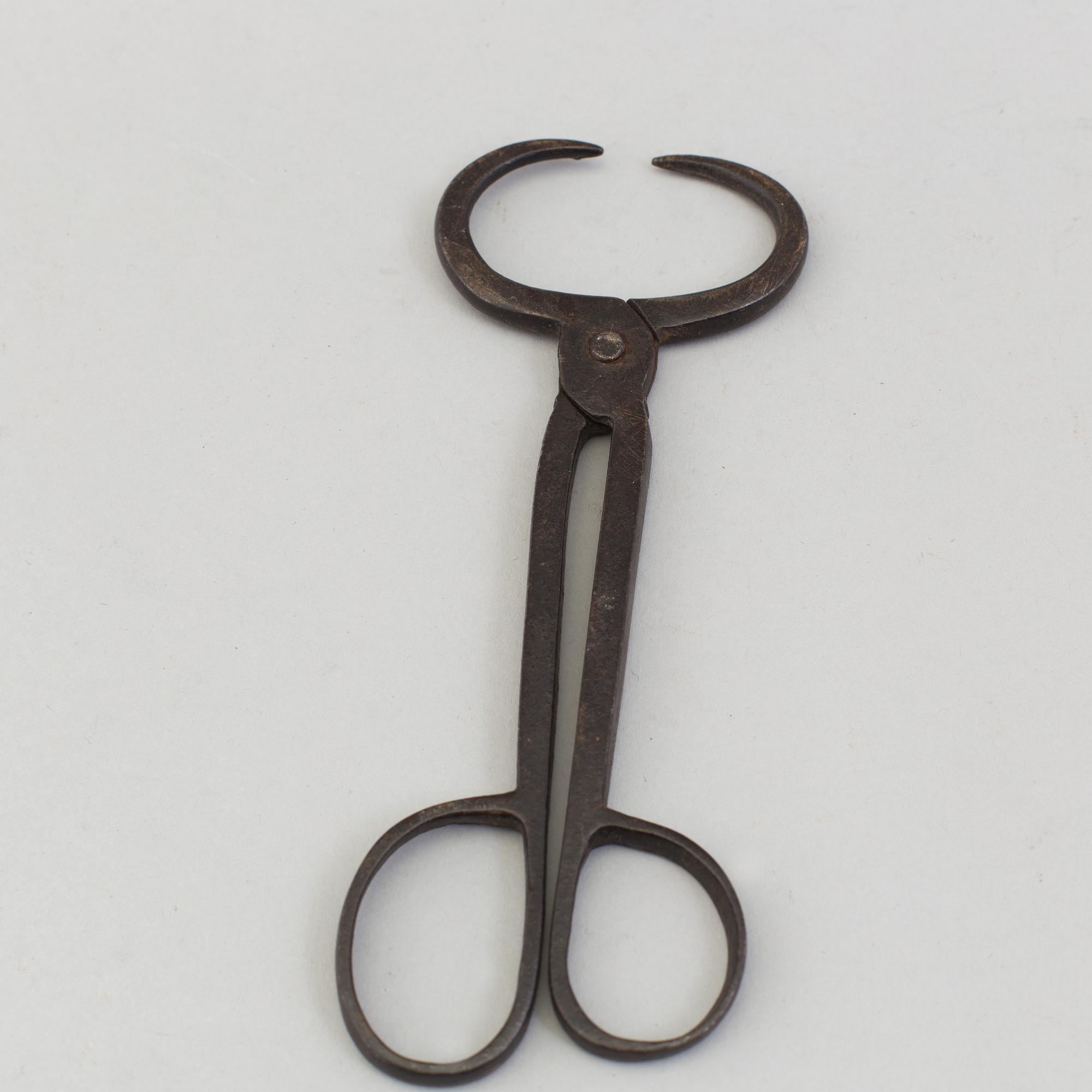 SIX IRON TOOLS, 18th/19th century.