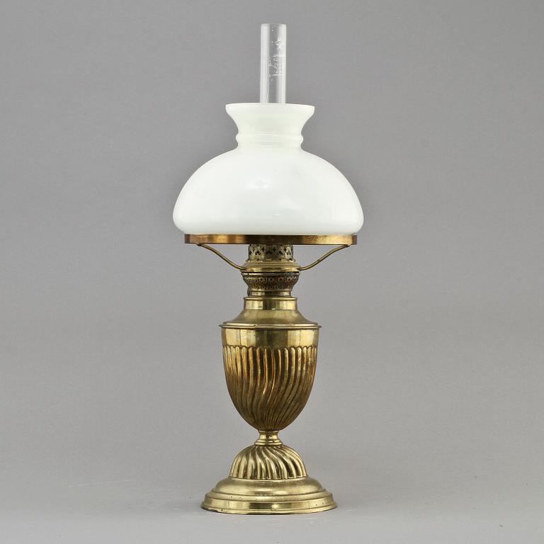 FOTOGENLAMPA, mässing, 1900-talets första del.