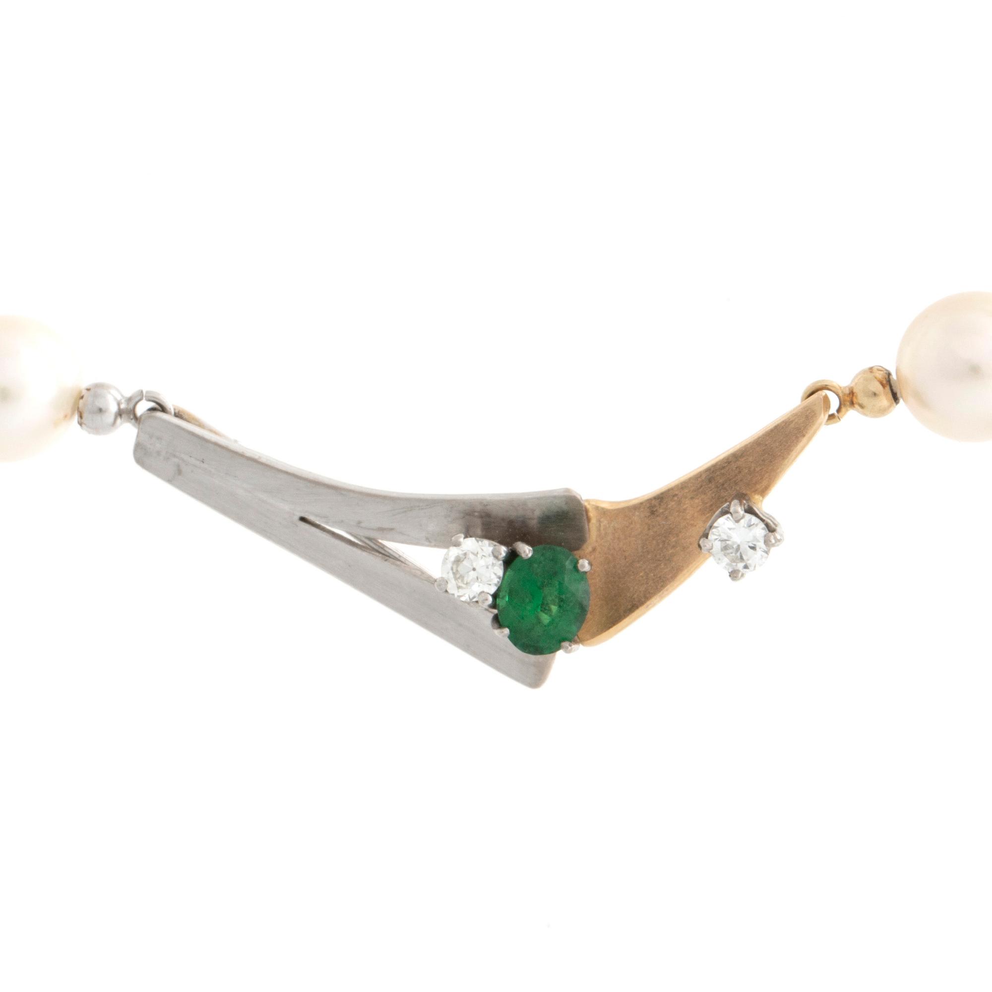 ELON ARENHILL, cultured pearls 8-9 mm, pendant 18K gold and whitegold w tsavorite and 2 diamonds approx 0,35 ct   total.