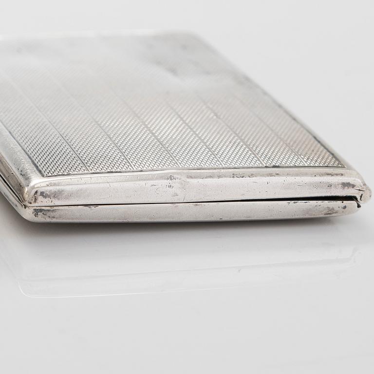 Cigarettetuier, 3 st, silver, bl a Ernst Gideon Bek, Tyskland,  1920-30-tal.