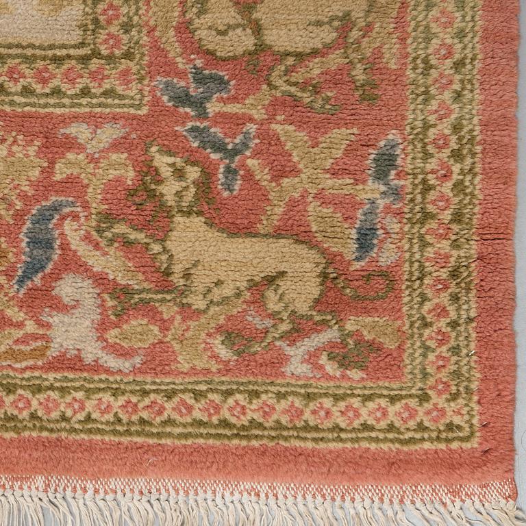 Matto,  a semi-antique Spanish, probably Madrid, ca 289,5-293 x 251-254 cm (as well as ca 1-2 cm flat weave at the.