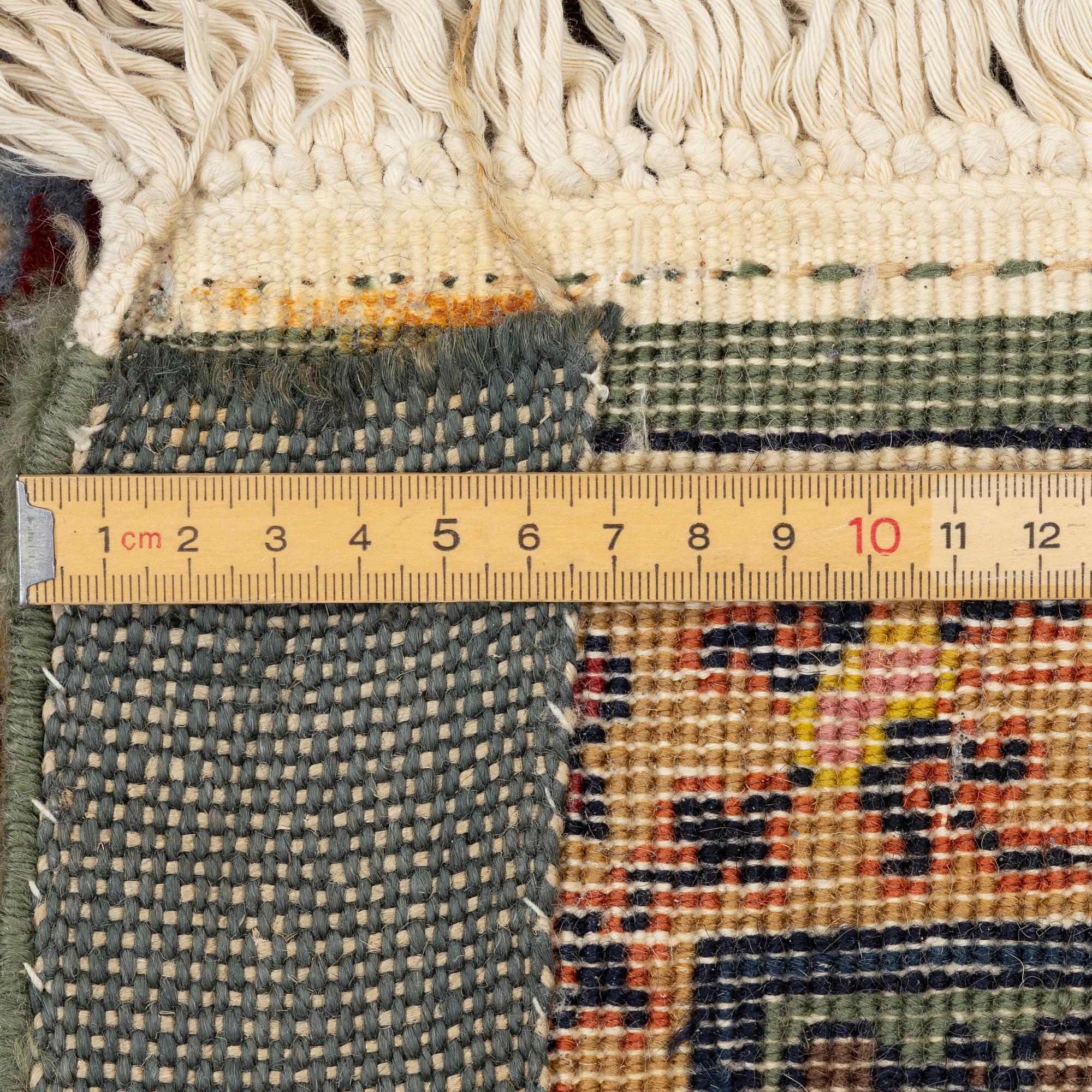 Carpet, approx. 192 x 192 cm.