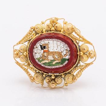 Brooch 14K gold with micro-mosaic, approx 2.5 x 2 cm.