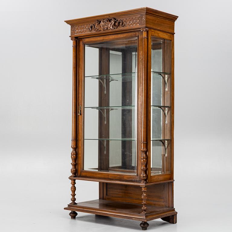 Display cabinet, second half of the 19th century.