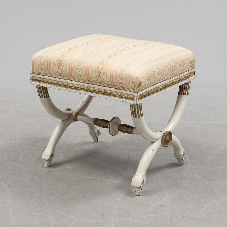 TABURETT, EPHRAIM STÅHL, hans art, Sengustaviansk, omkring 1800.