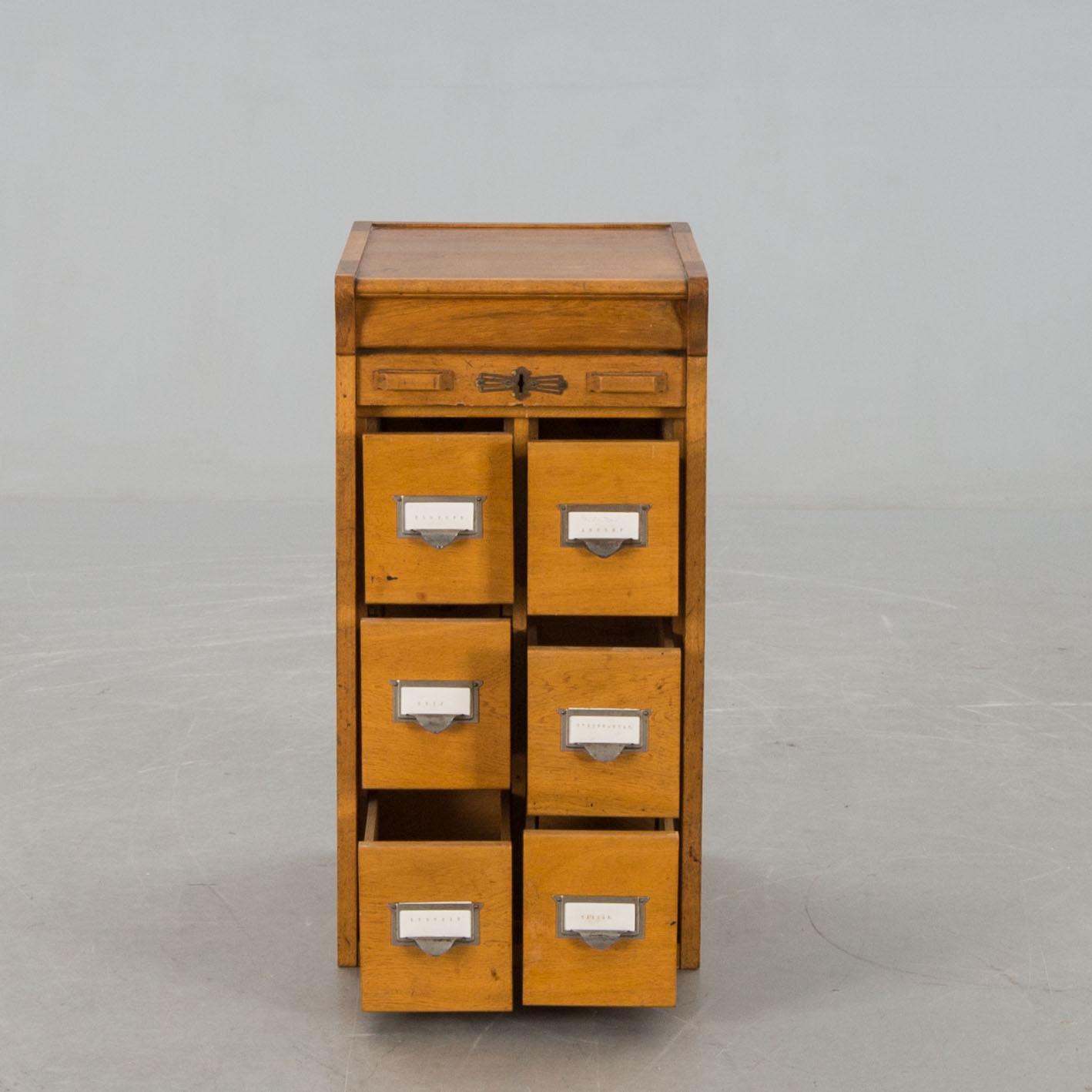 ARKIVSKÅP MED JALUSI, jugend, 1900-talets början.