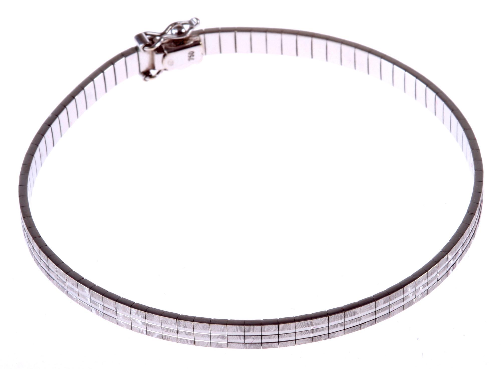 ARMBAND, vitguld, importstämplar. Vikt 15 gram.