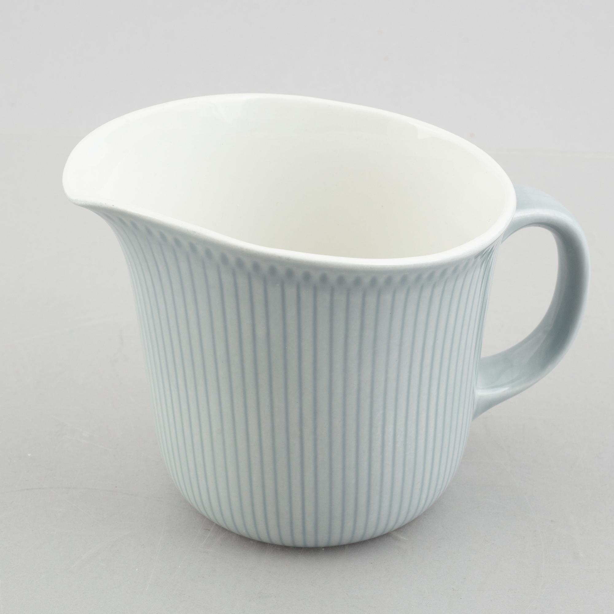 Hertha Bengtson, mat och kaffeservis, 74 delar, porslin, "Rosmarin", Rörstrand.