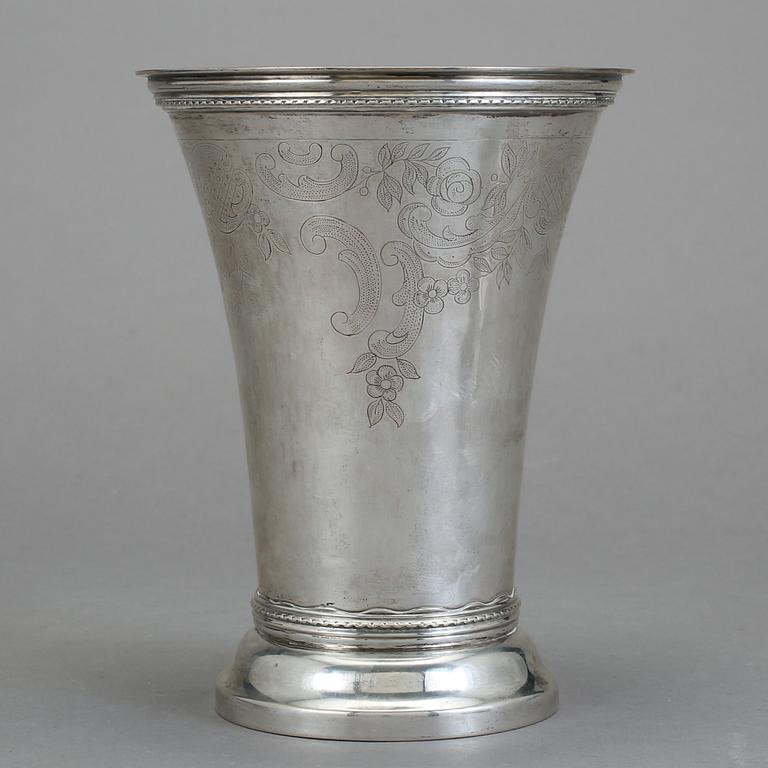BÄGARE, silver, W.H.H, Stockholm, 1938. Vikt ca 447 gram.