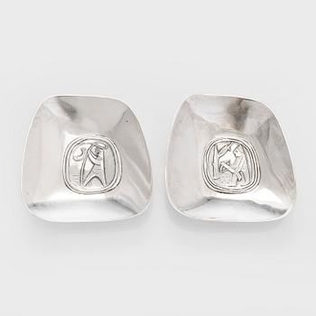 Two 1950s silver dishes, Hopeatehdas oy, Helsinki 1958.