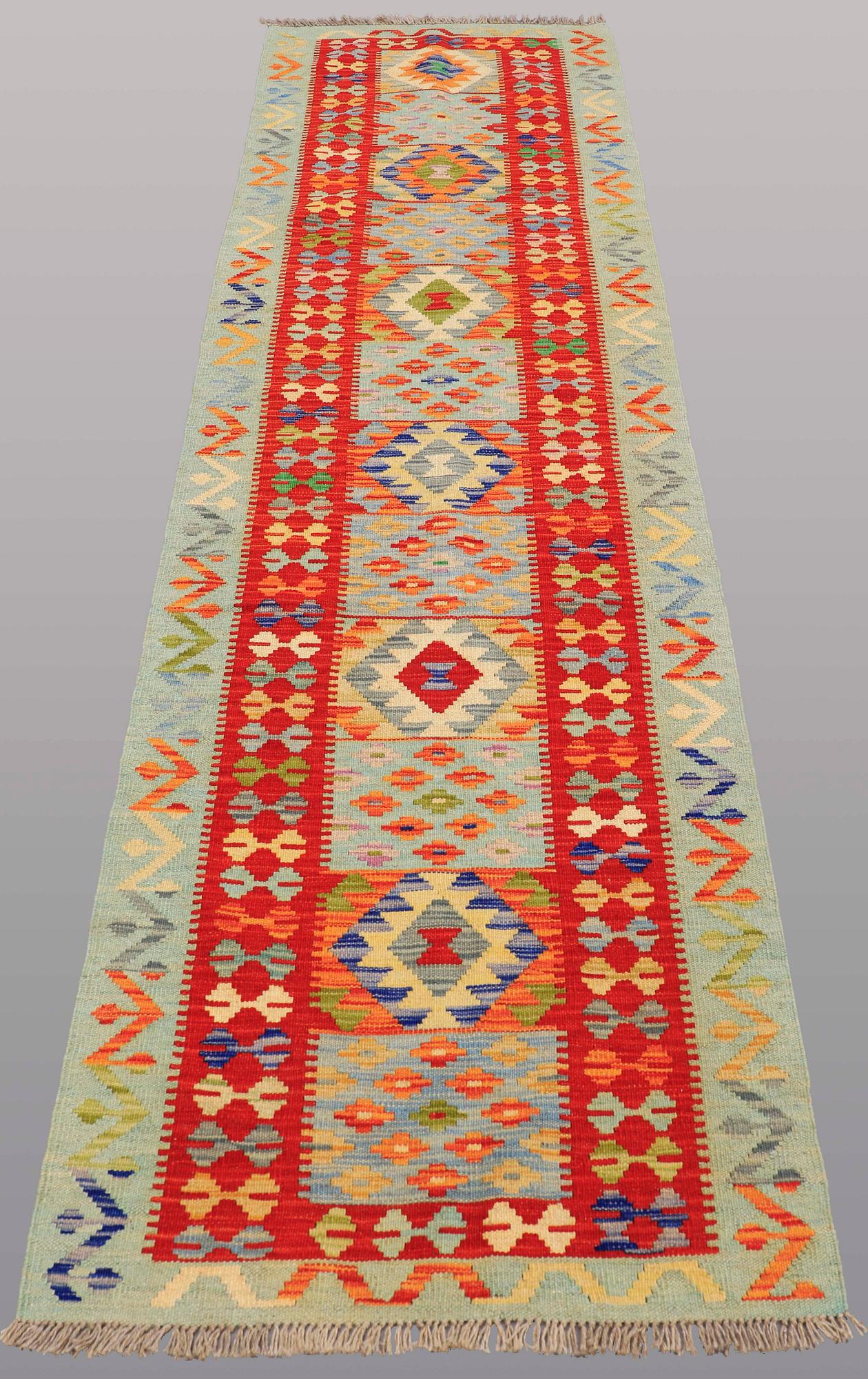 A runner, Kiim, ca 298 x 79 cm.