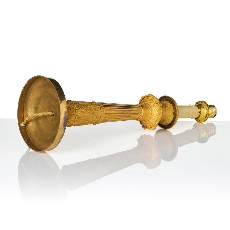A French Empire ormolu bronze table lamp, early 19th century.