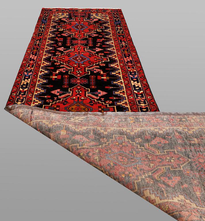 Gallerimatta, Hamadan, ca 503 x 107 cm.