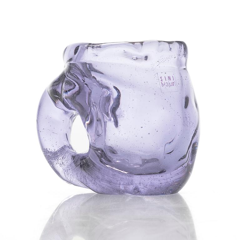 Sini Majuri, Art glass, 'Guksi', signed Sini Majuri. Riihimäki 2025.