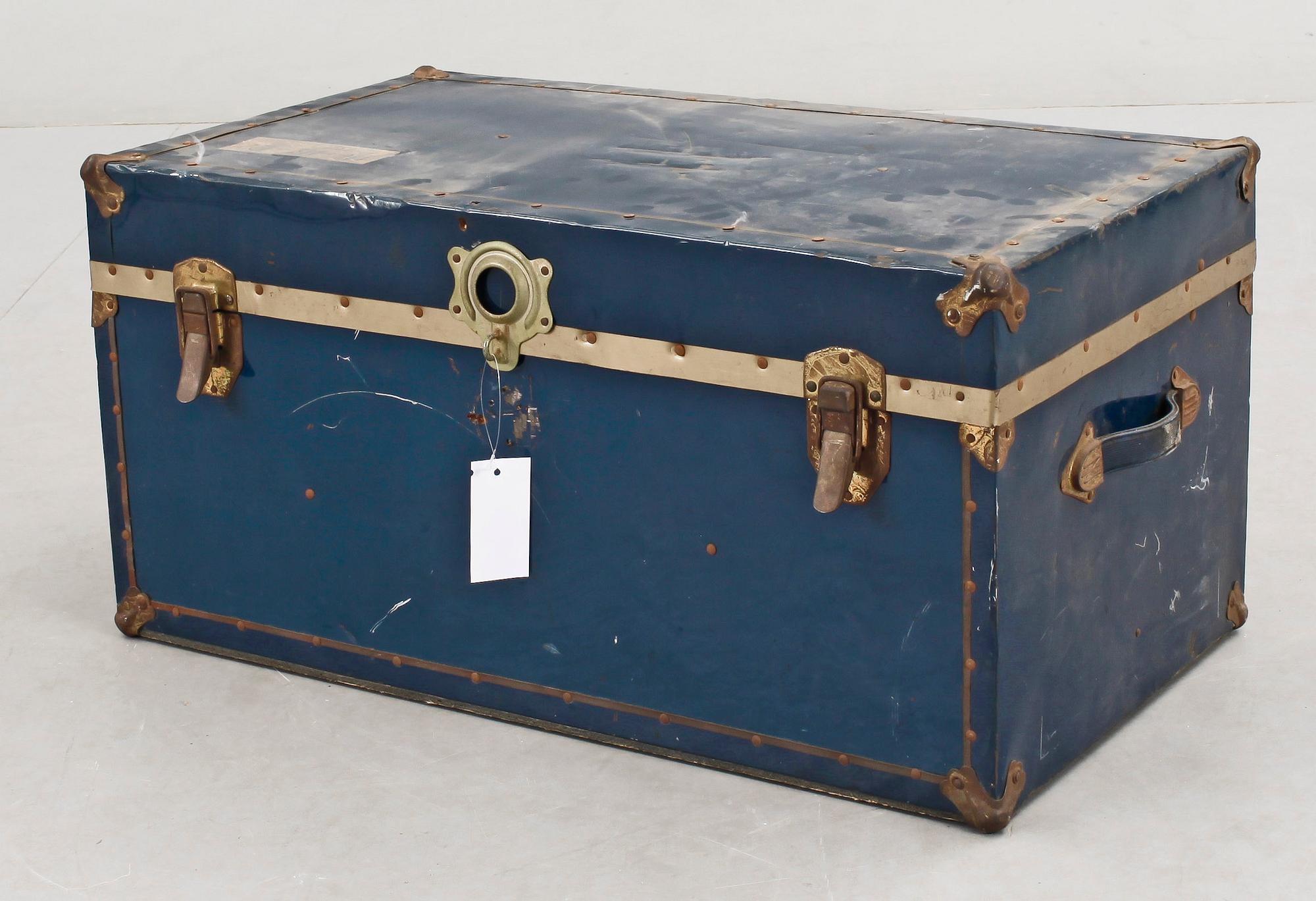 KOFFERT, 1900-talets första hälft.