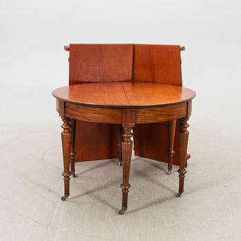 Matbord sent 1800-tal.