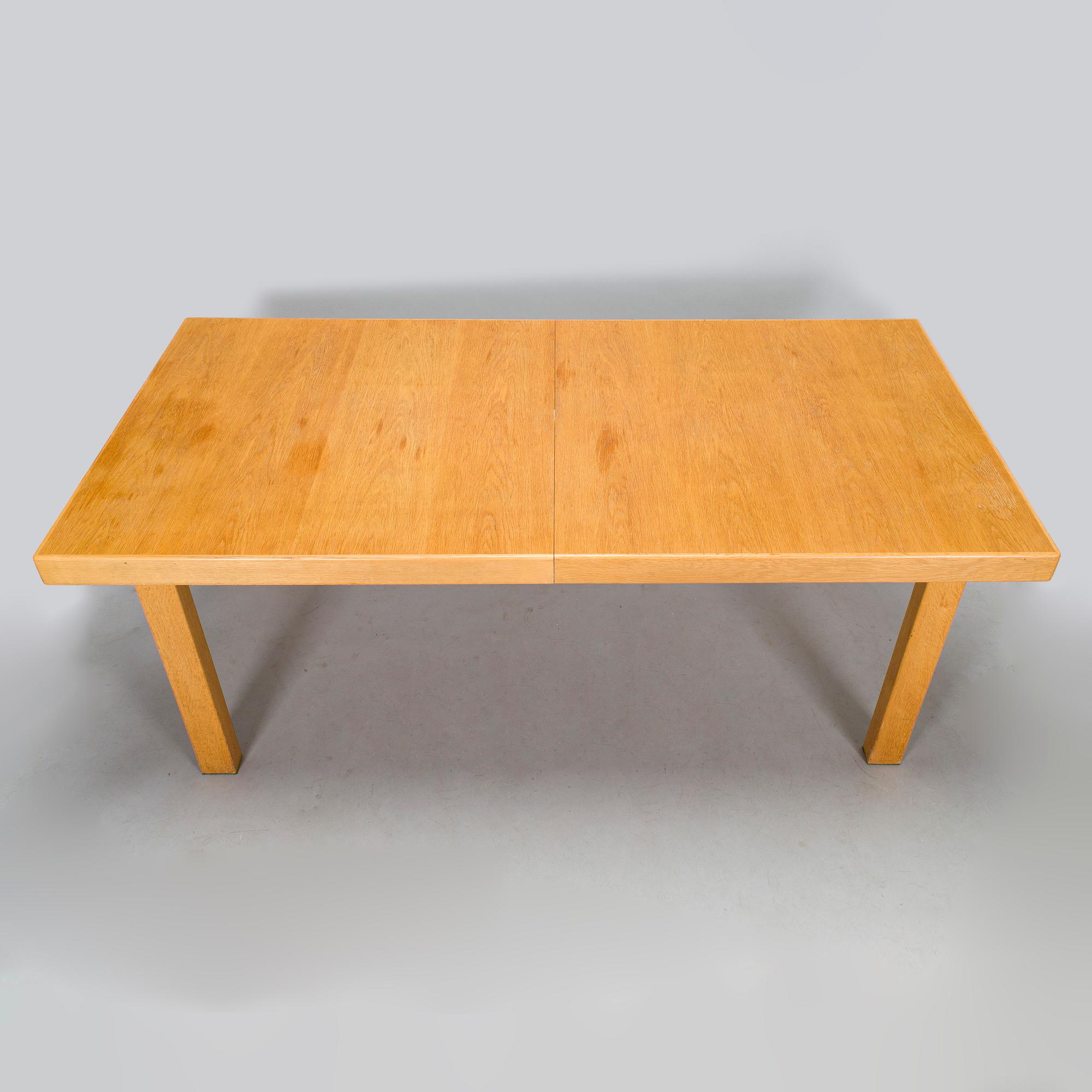 Carl Gustaf Hiort af Ornäs,  matbord, "Näyttely Senior", stolar, 6 st, HMN Huonekalu Mikko Nupponen 1900-talets mitt.