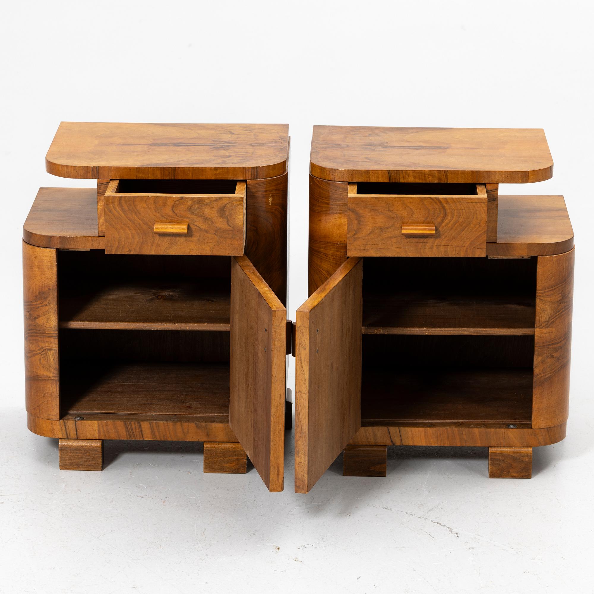 Sängbord, ett par, art deco-stil, 1900-talets mitt.