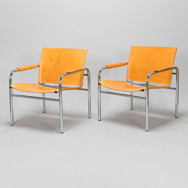 Tord Björklund, A pair of "Klinte" armchairs for Ikea, late 20th century.