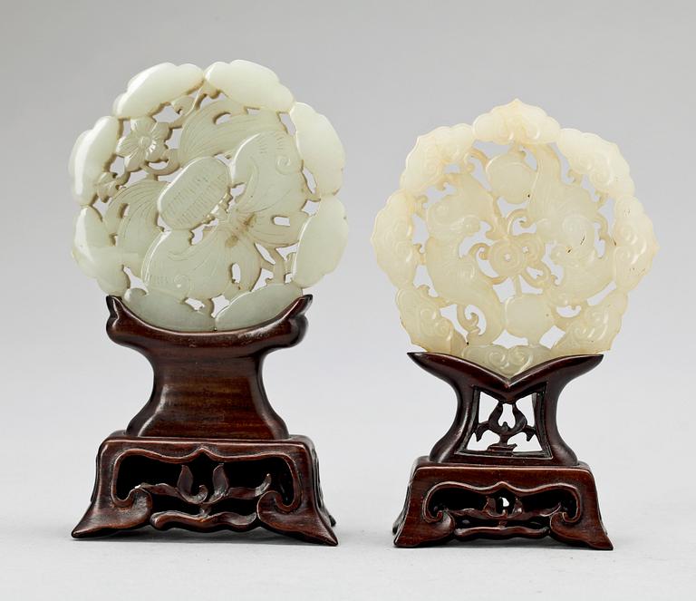 PLAKETTER, 2 st,  Nefrit, Kina.