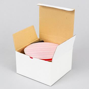 Jacob Dahlgren, multipel, 11 delar, "A Wonderful World of Abstraction". I samarbete med Skärets Konsthall, 2006.