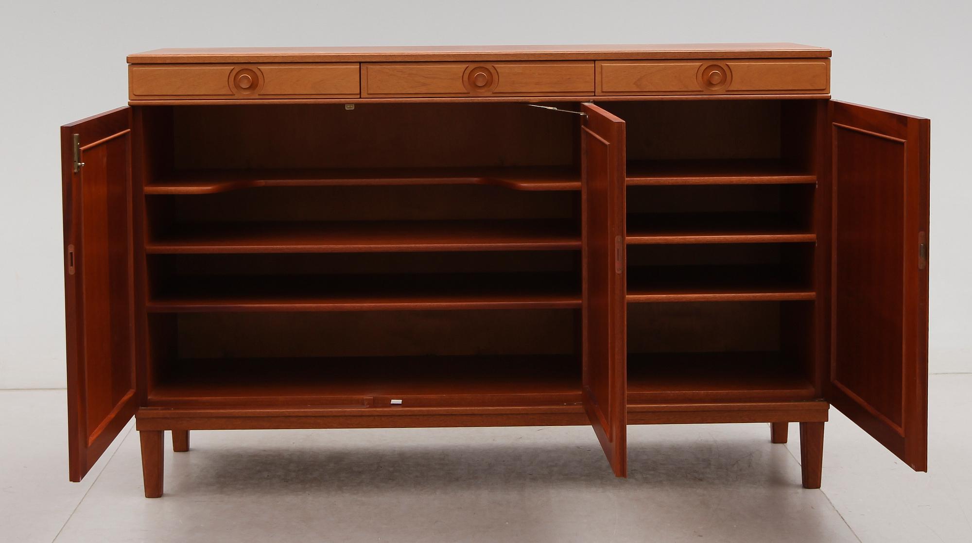 SIDEBOARD, "Herrgården", Carl Malmsten, 1900-talets mitt.