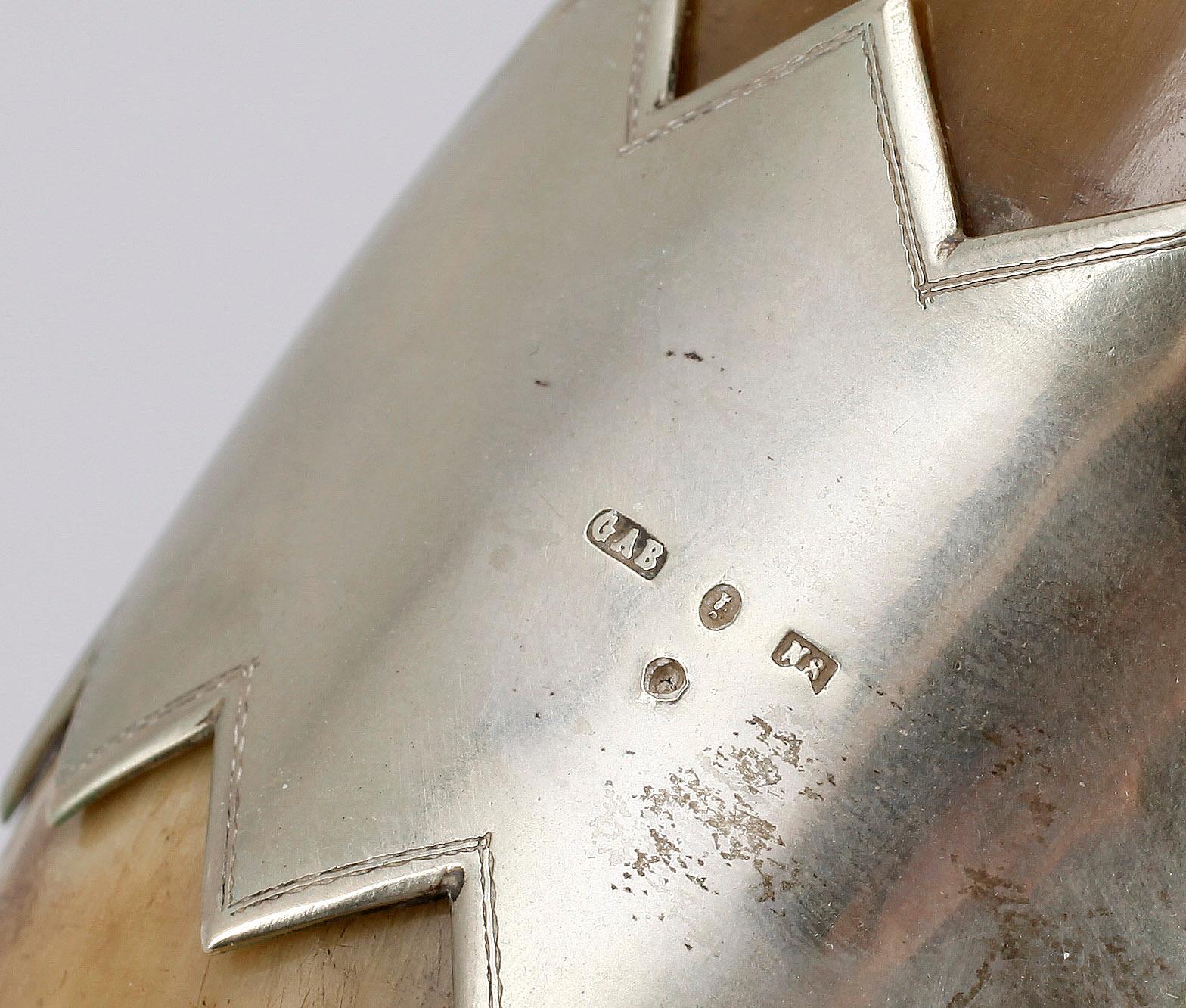 DRYCKESHORN, nysilver och horn, GAB, Stockholm, 1800-talets slut.