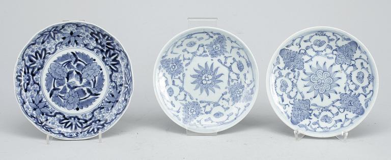 TALLRIKAR, 8 st, porslin, troligen Kina, 18/1900-tal.