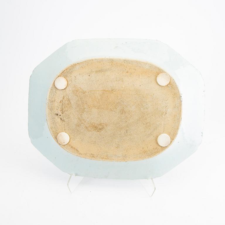 A blue and white Chinese serving dish, Qing dynasty, Qianlong (1736-95).