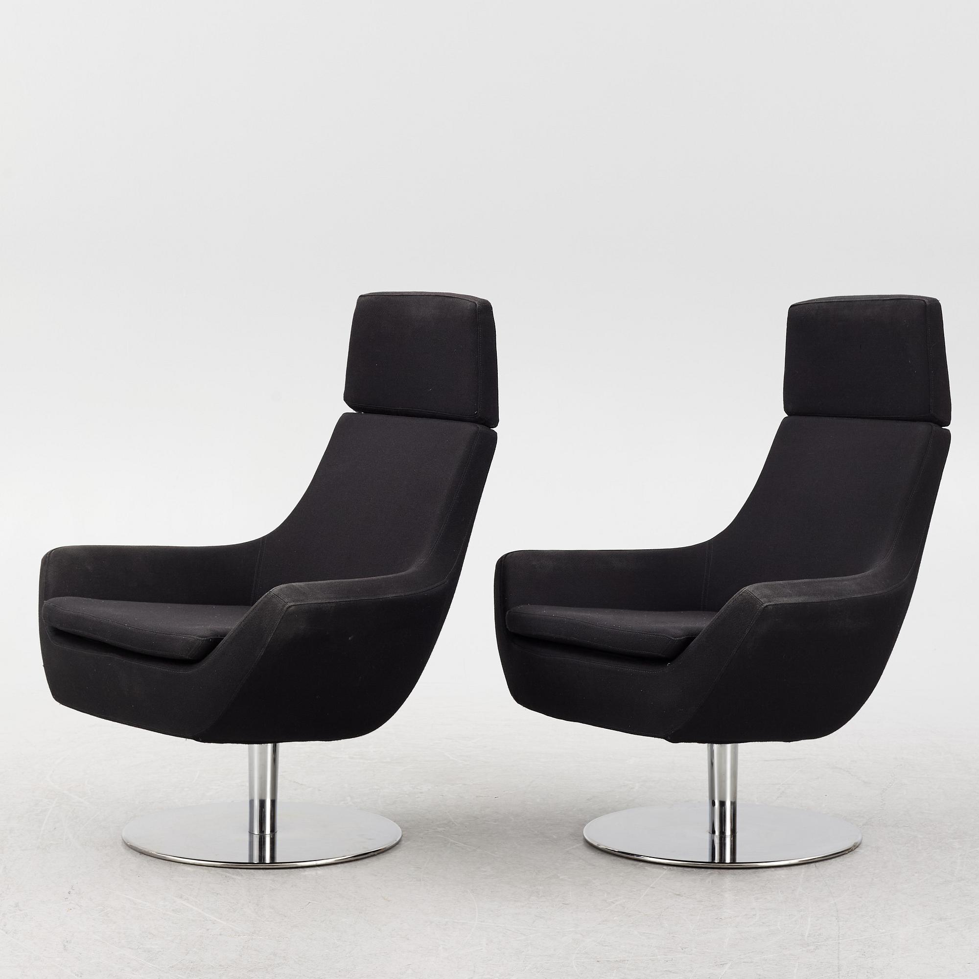 Roger Persson, a pair of 'Happy Swing' easy chairs Swedese, 2000s.