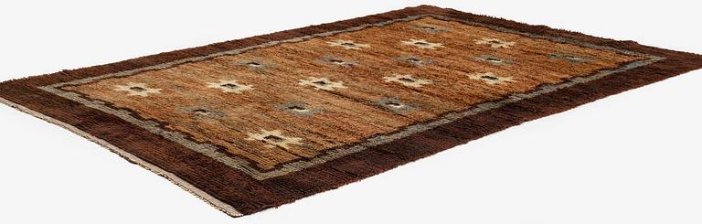 Matta, rya, ca 305 x 209 cm, signerad AK - EJ.