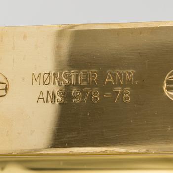 FOTOGENLAMPOR, ett par samt fotogenbehållare, mässing, G.V. Harnisch eftf., Köpenhamn, Danmark, 1900-talets andra hälft.