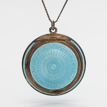 A silver and enamel necklace with a locket with a mirror. Import marked I Erling, Helsinki early 20th century.