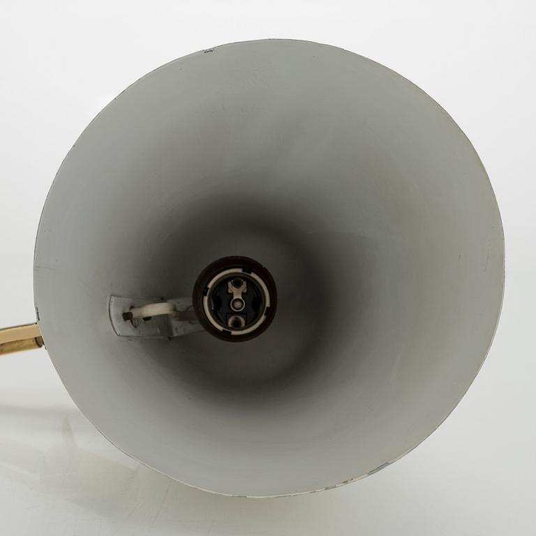 Paavo Tynell, bordslampa, modell 5233, Idman 1900-talets mitt.