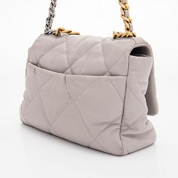 Chanel, bag, '19 Large Flap Bag'.