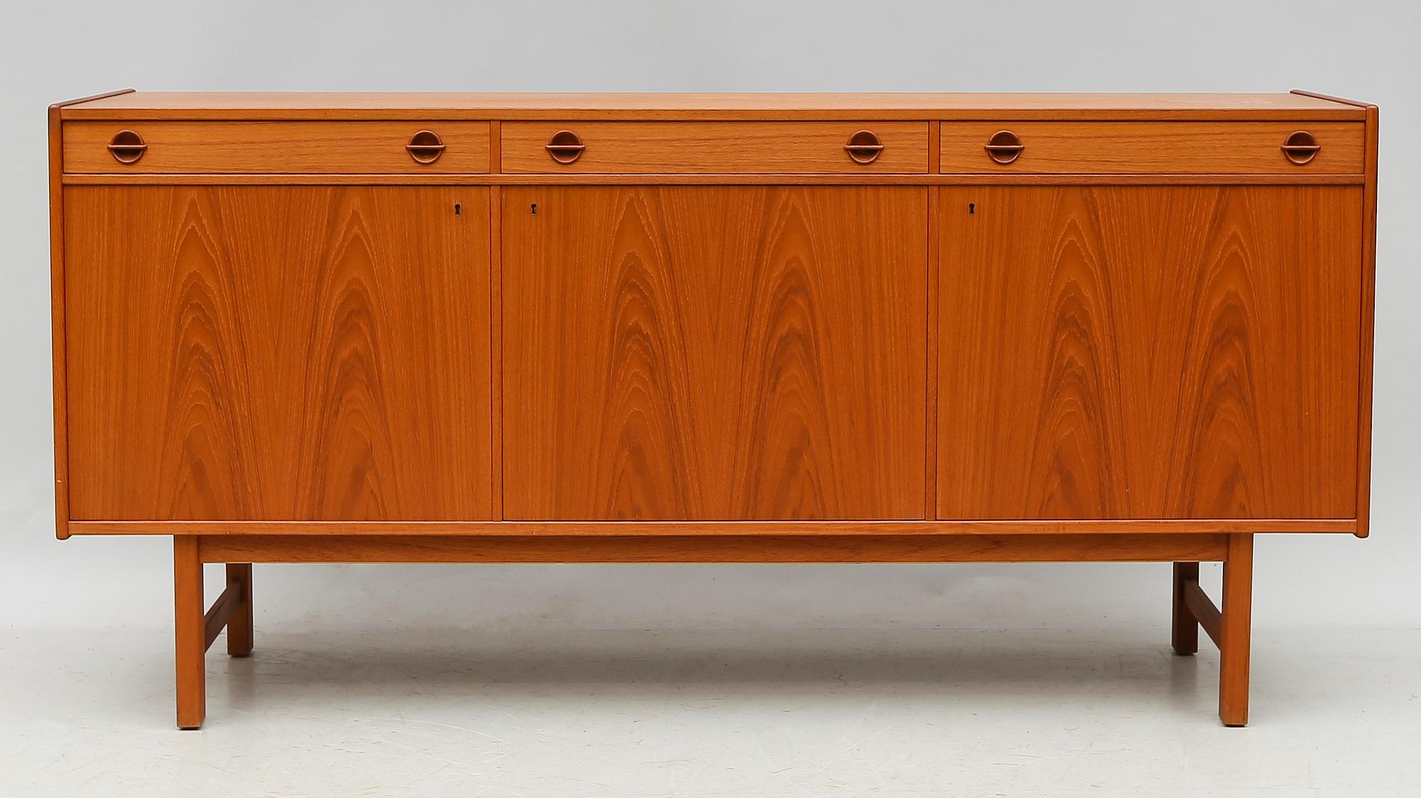 SIDEBOARD, 1900-talets andra hälft.