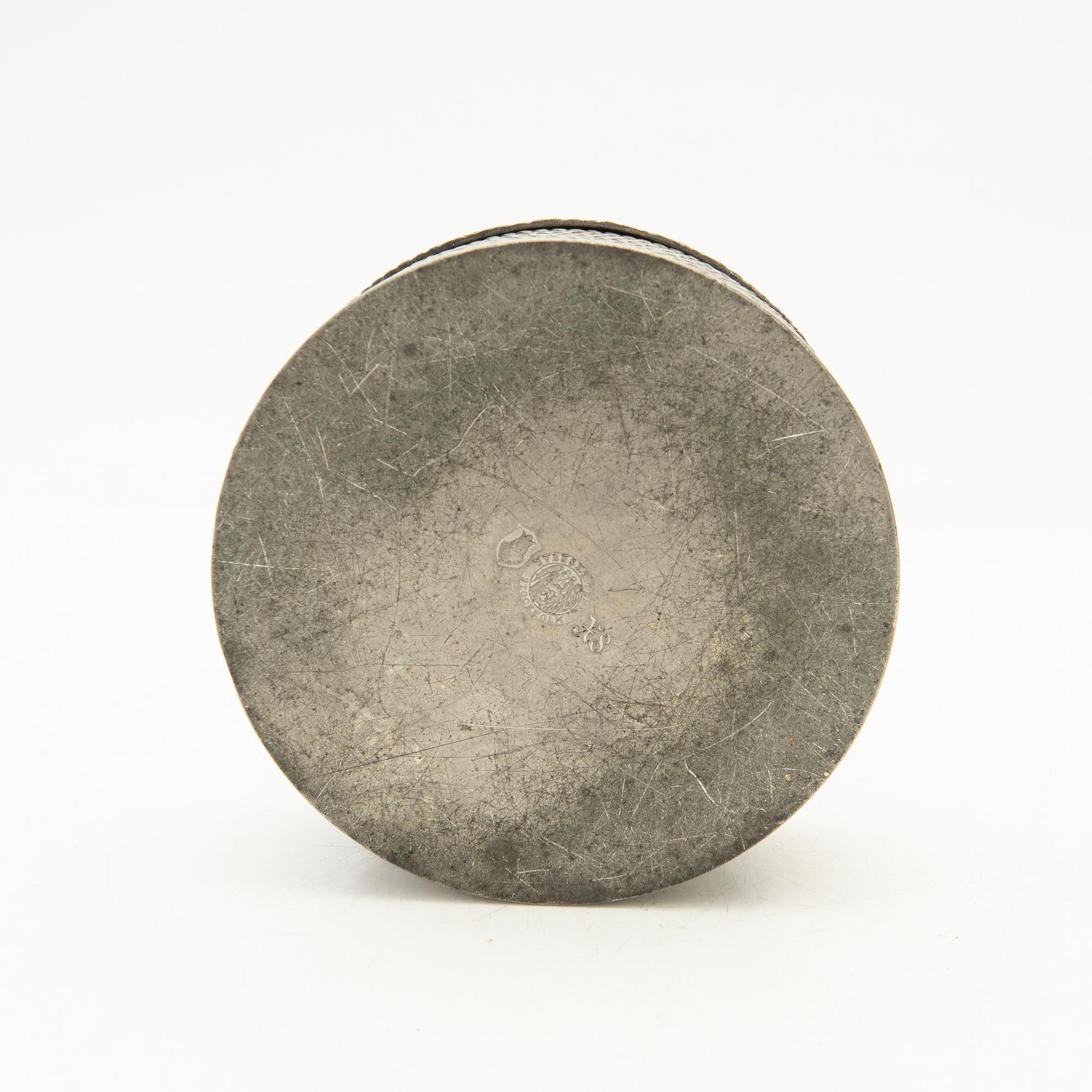 Estrid Ericson, Dosa med lock, Firma Svenskt Tenn, 1948, Stockholm.