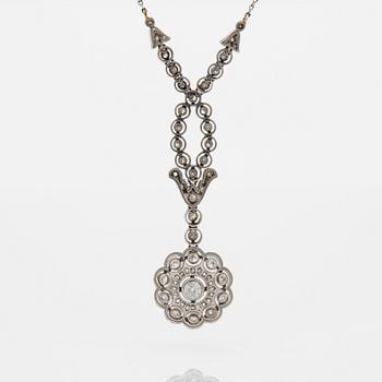 Collier platina med gammal- och rosenslipade diamanter.