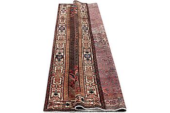 A carpet, Oriental, ca 298 x 164 cm.