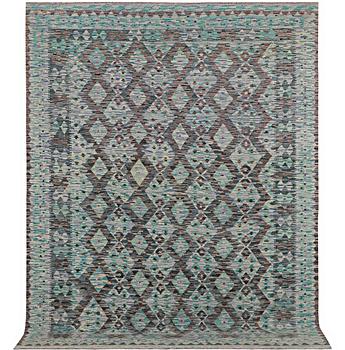 A Kilim rug, c. 250 x 194 cm.