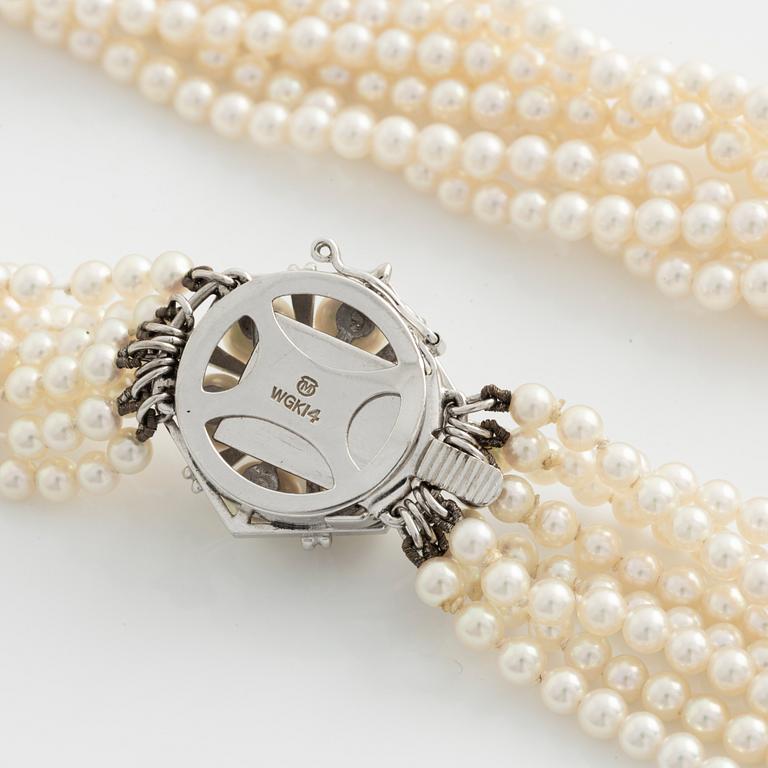 Mikimoto, cultured pearl necklace.