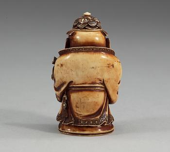 A fine ivory figural snuff bottle with cover, Qing dynasty, 19th century, with Qianlong four character seal mark.