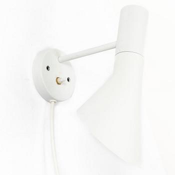 Arne Jacobsen, vägglampa, "AJ", Louis Poulsen.